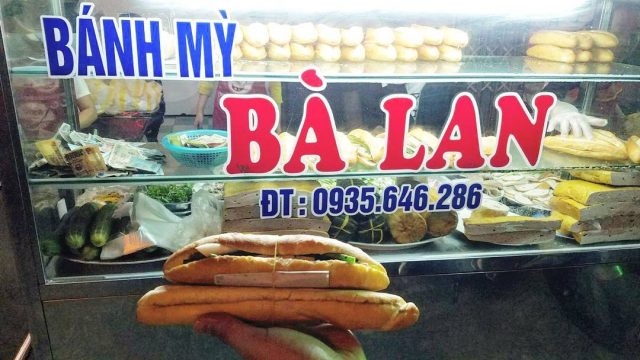 Bánh mì gà Đà Nẵng tiệm Bà Lan