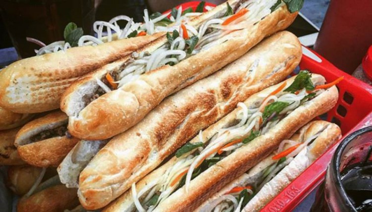 Bánh mì gà Đà Nẵng tiệm mì Tứ Hải