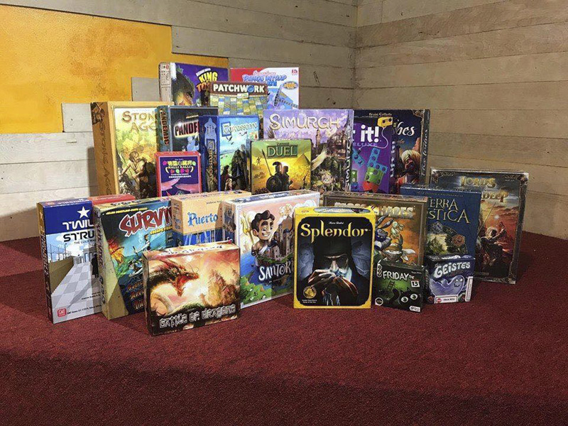 Cà phê boardgame Đà Nẵng - Oasis