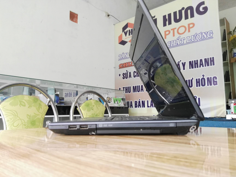 Vũ Hưng Laptop chuyên bán, sửa máy tính tại nhà