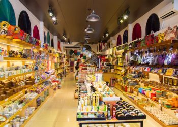 Khám phá 15 địa chỉ bán quà lưu niệm Đà Nẵng đẹp, ý nghĩa