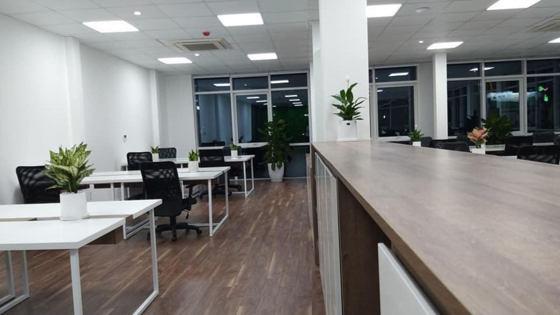 Công Ty TNHH TCP Phúc Thịnh – Đơn vị thi công văn phòng Đà Nẵng giá rẻ chất lượng