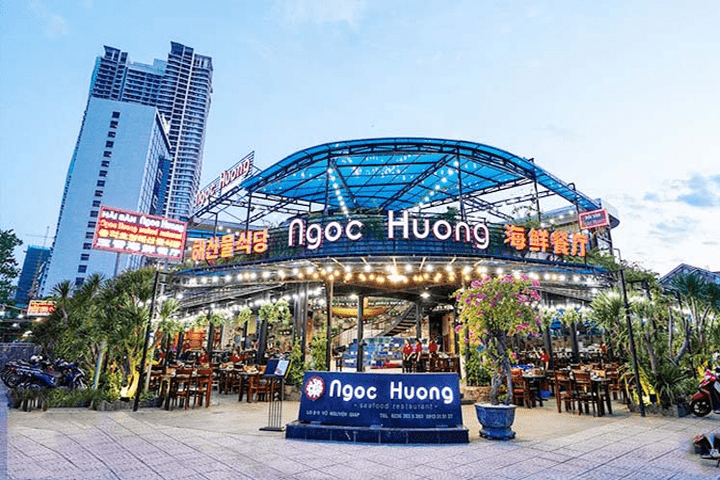 Không gian tại nhà hàng hải sản Ngọc Hương