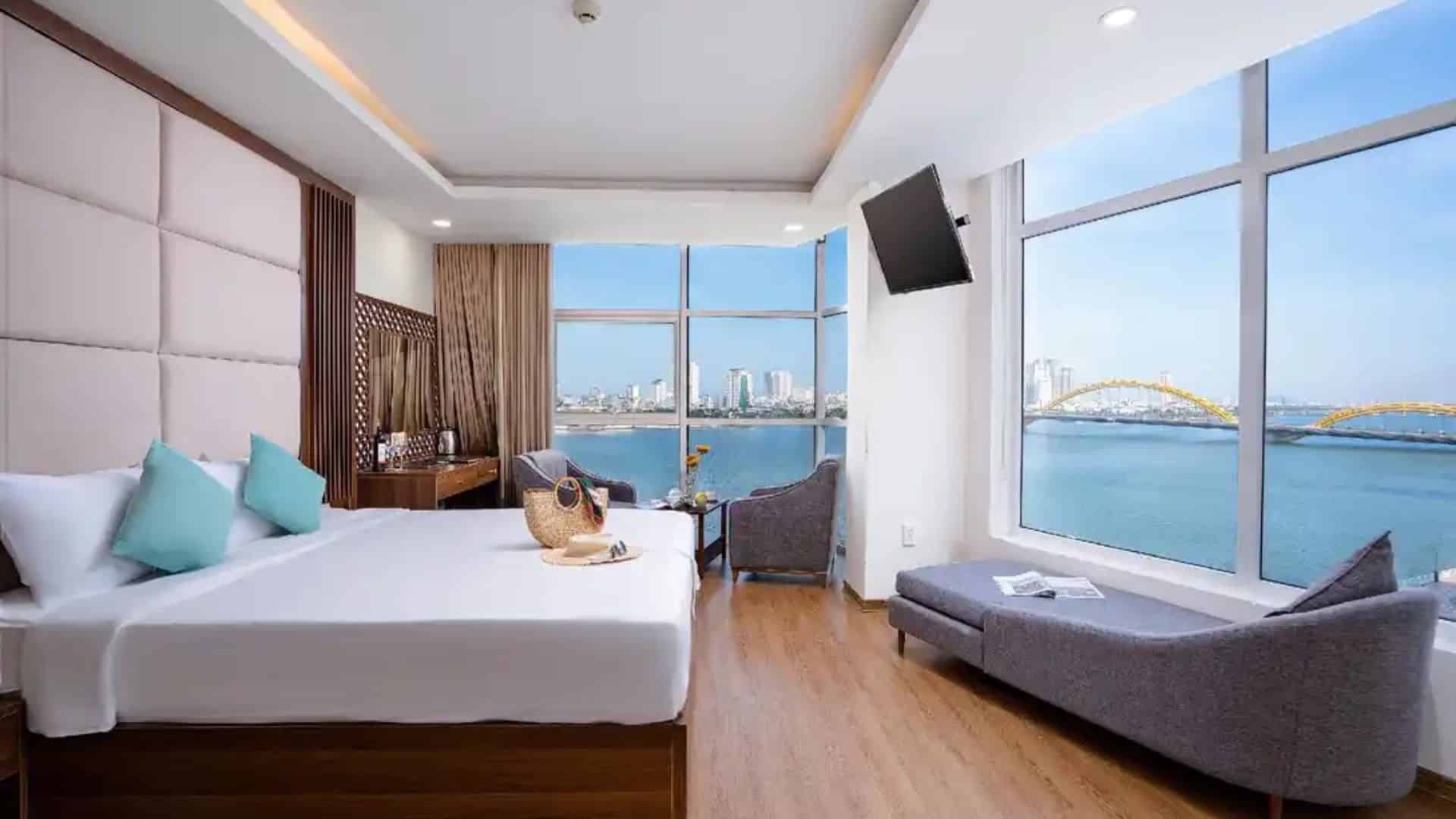 Pariat Hotel & Apartment - Khách sạn đường Bạch Đằng Đà Nẵng sang xịn 